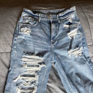 American Eagle Outfitters Women's Light Blue Distressed Boyfriend Jeans